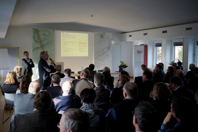 Vortrag mit Publikum von hinten